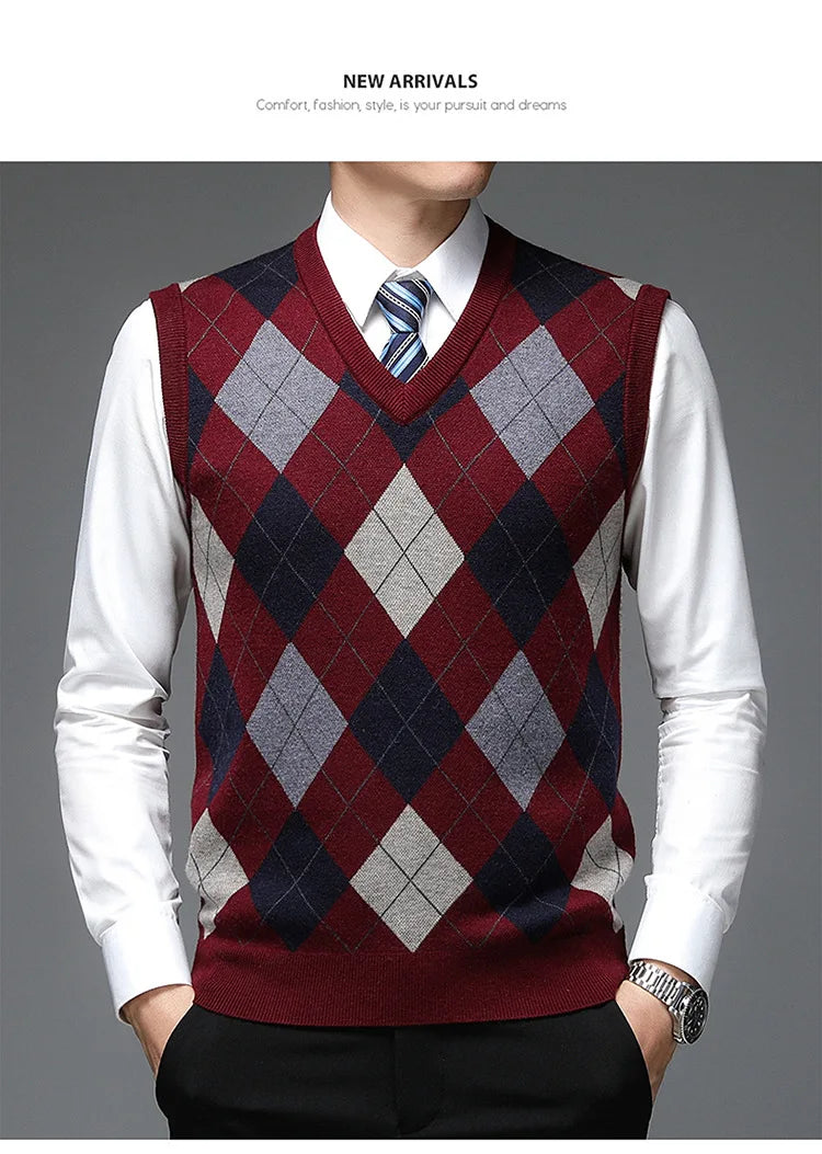 New Autum Fashion Designer Brand Argyle Pullover Diamond Sweater V Neck Knit Vest Men 6% Wool Sleeveless Casual Men Clothing