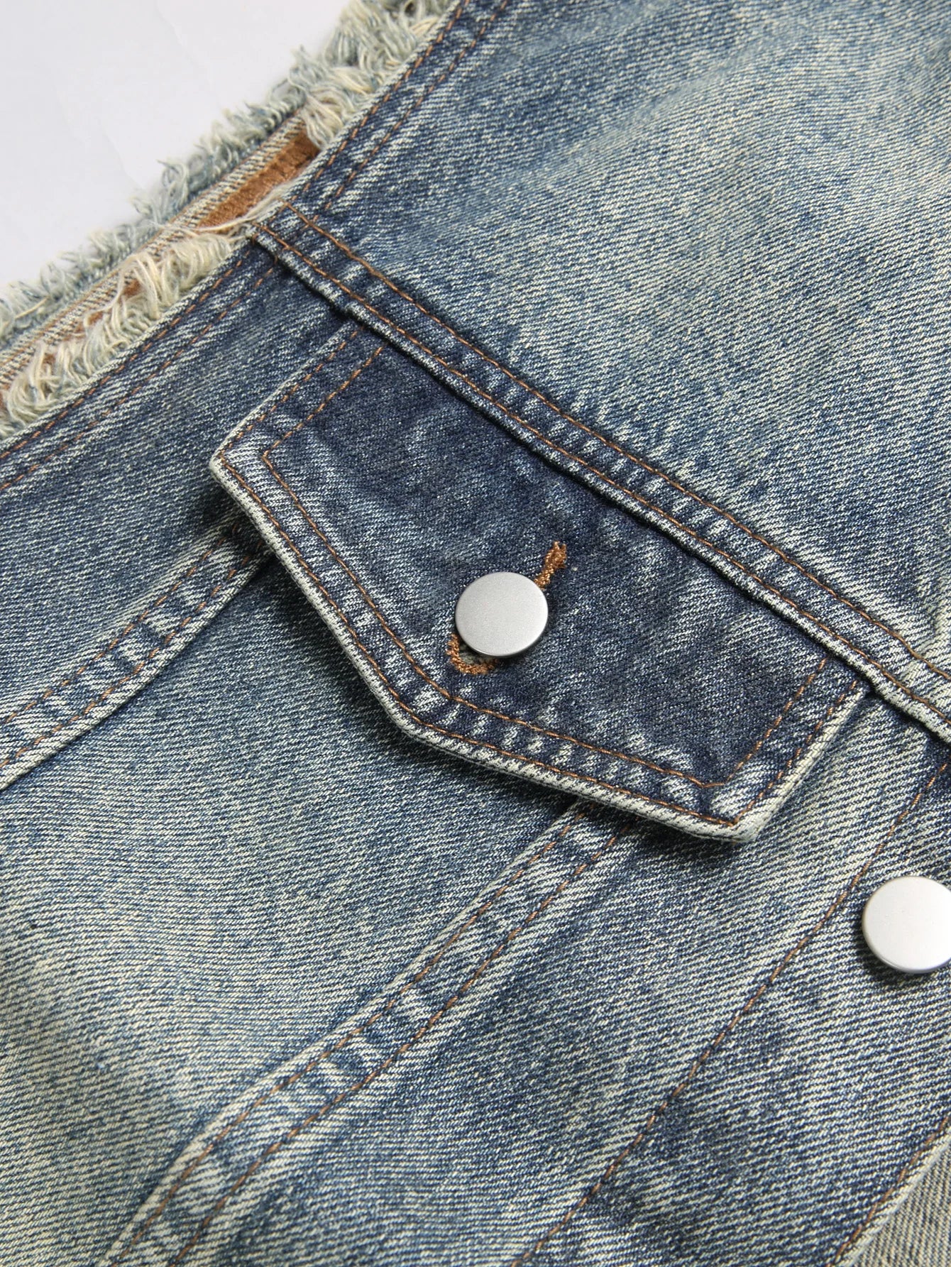 Men's Spring/Autumn Denim Sleeveless Vest. Fringed details. Casual and trendy.