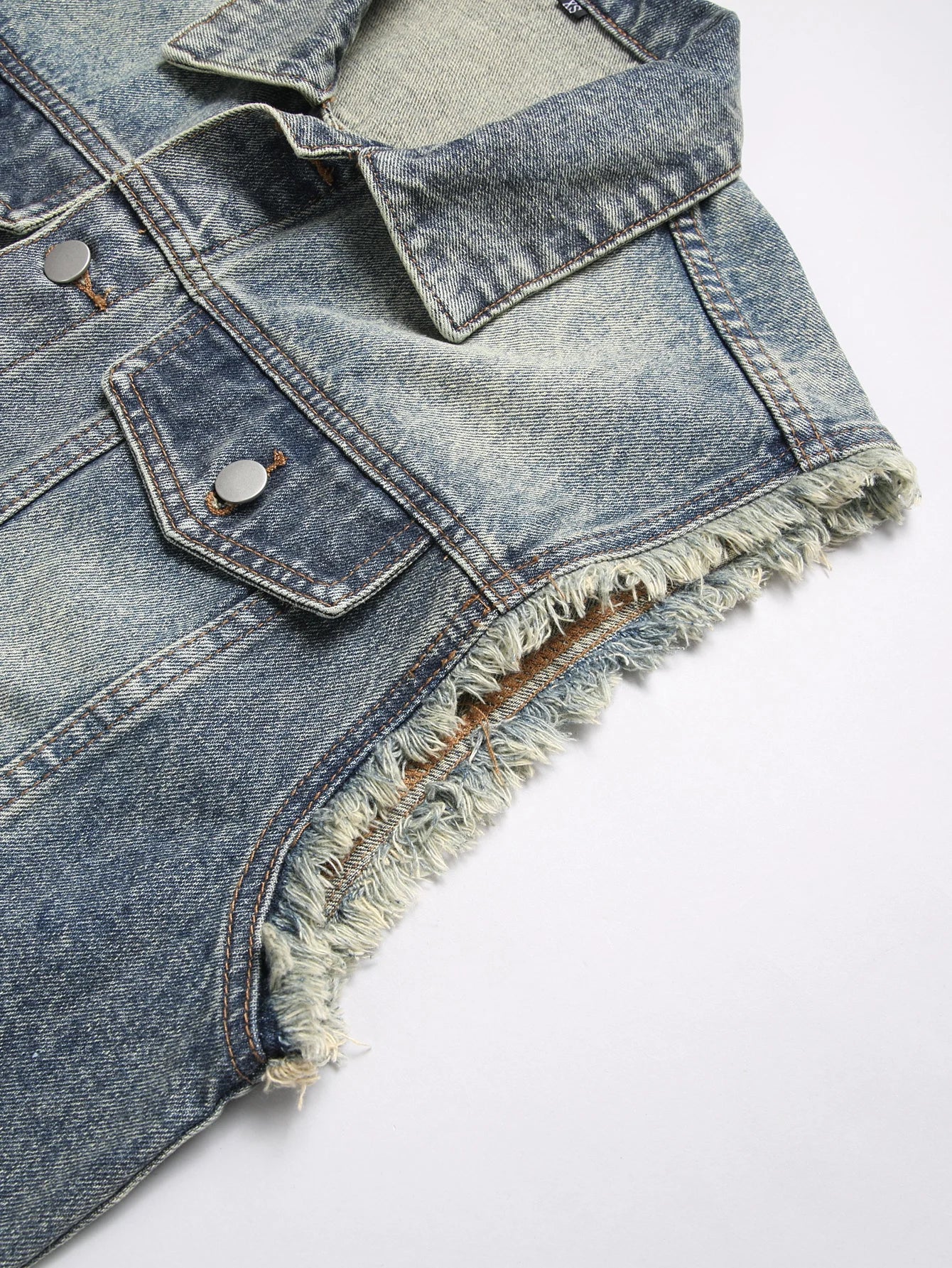 Men's Spring/Autumn Denim Sleeveless Vest. Fringed details. Casual and trendy.