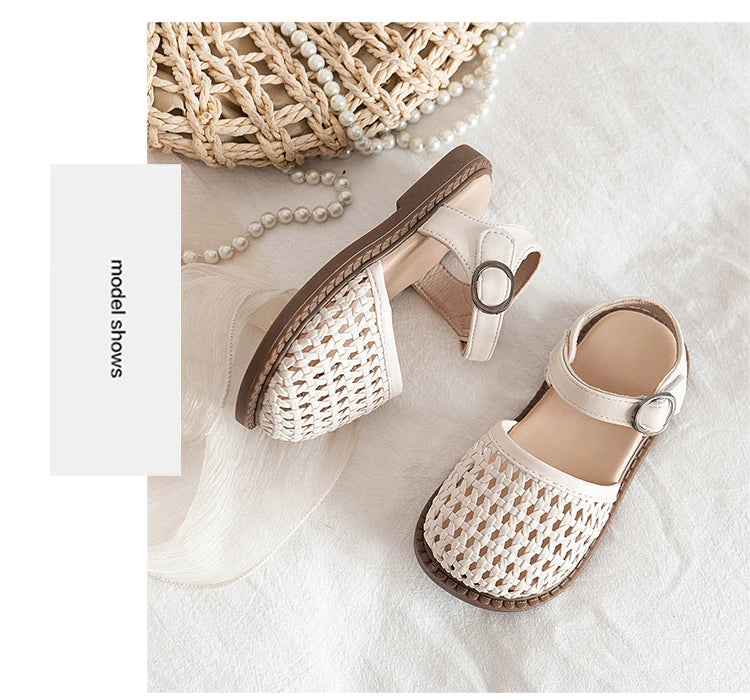 Unishuni Girl Half Sandal Princess Hollow-Out Shoes Kids Vintage Casual Flats Child Summer Shoe Toddler Bohemia Style Beach Shoe
