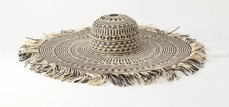 Women Wide Brim Straw Hat with Chin Strap Summer Sun Hats UV Sun Protection Beach Hat Wind Lanyard UPF Derby Travel Hat