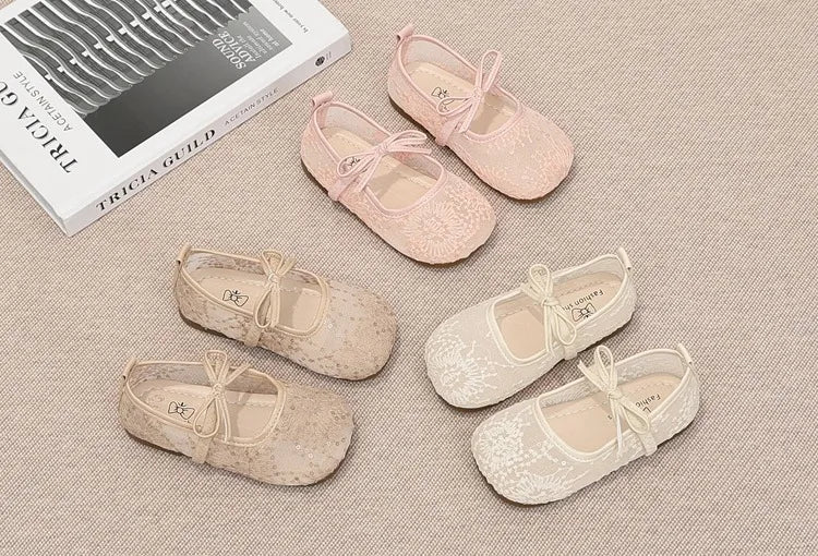 Girls Spring Summer Shoes Newly Comfort Soft Sole Kids Shoes Breathable Non-Slip Casual Sandals Flexible Elegant Princess Flats