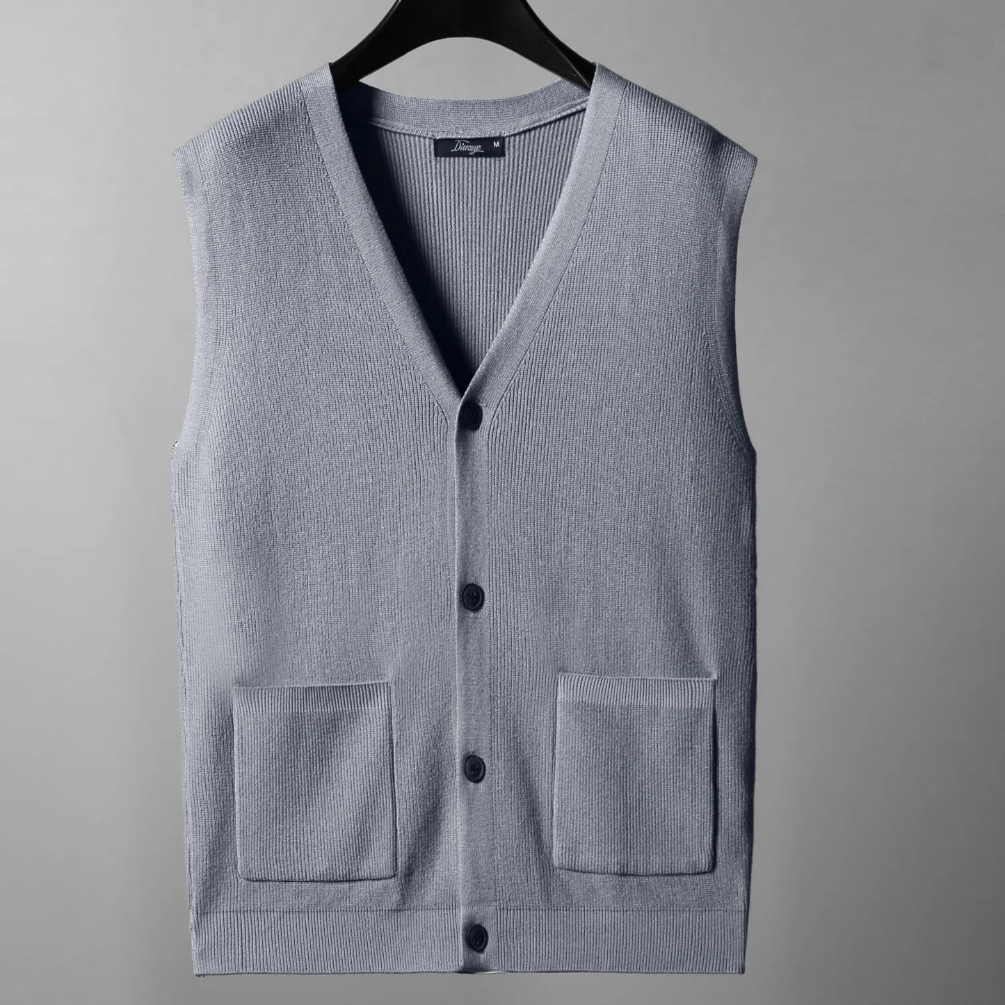 Large knitted sweater, men's new cardigan vest, autumn and winter large loose fat sweater.