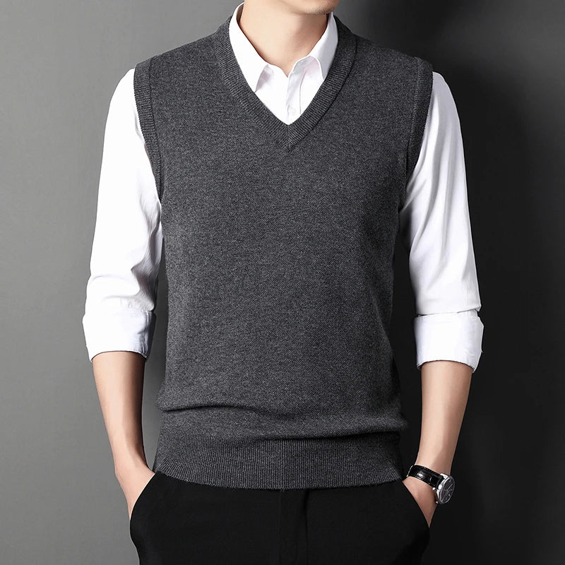 Men's Solid Color Sweater Vest Casual Fashion Warm Top for All Seasons Comfortable Breathable Layering Essential