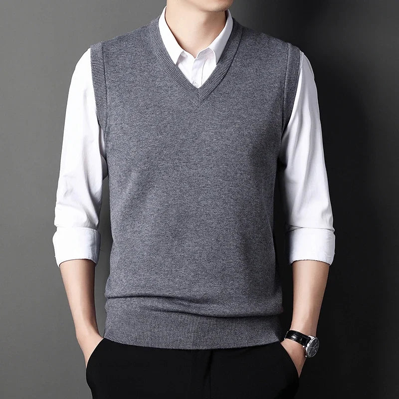 2024 Autumn Winter New Men's Solid Color V-neck Knitted Vest Casual Fashion Warm Sweater Versatile Top