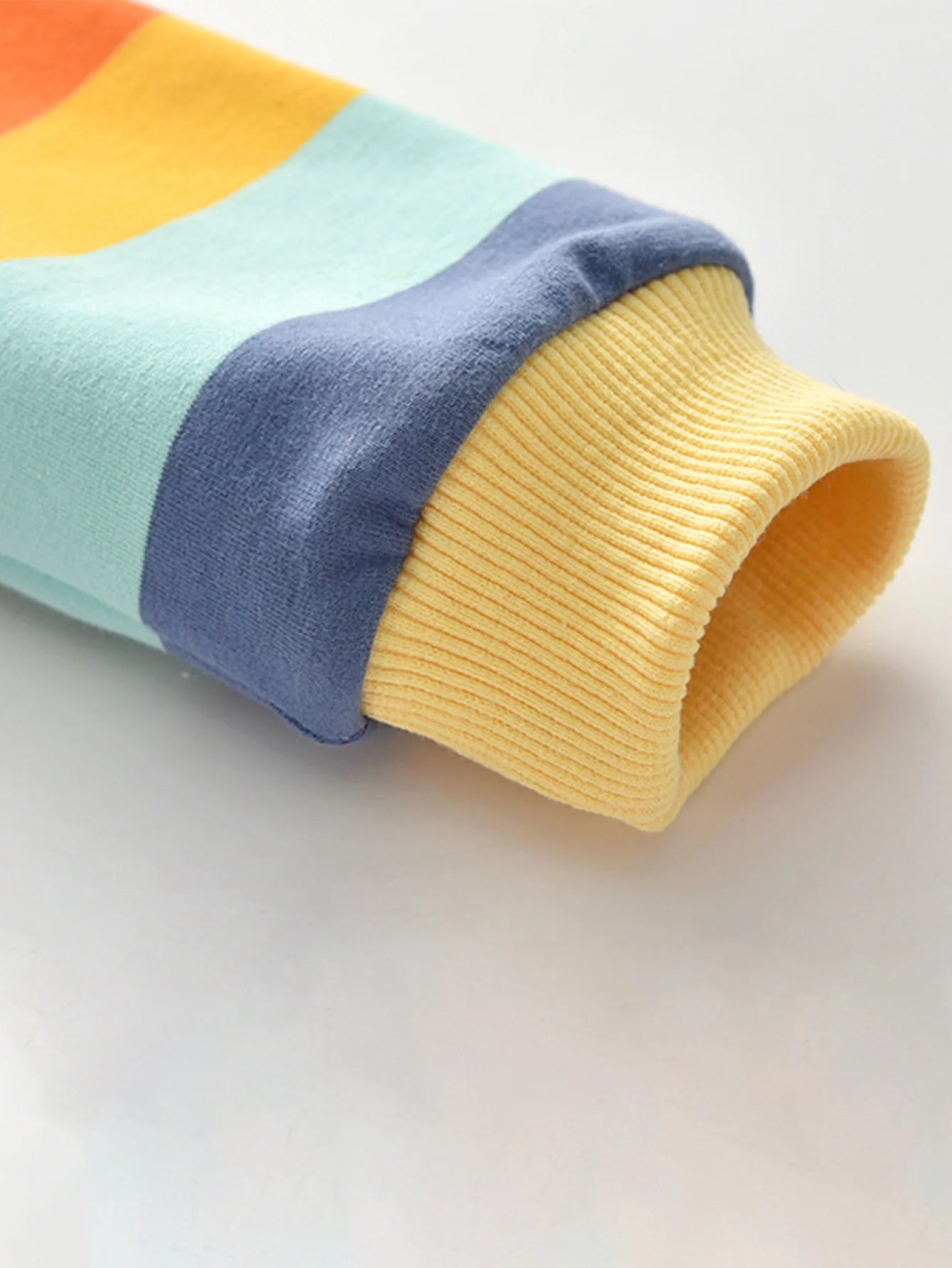 Spring and Autumn Girls' Personalized Fashion Cute Zipper Pocket Rainbow Strip Hooded Jacket