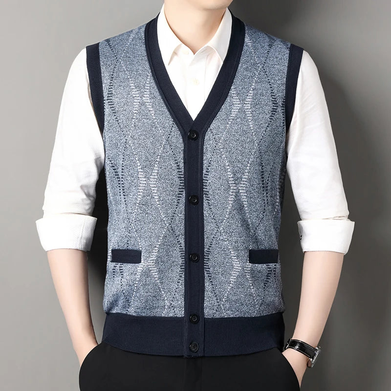 New Men's Sweater Vest Casual Sleeveless Knit Jackets Men Fashion Plaid V-neck Cardigans Man Clothes Knitted Waistcoat