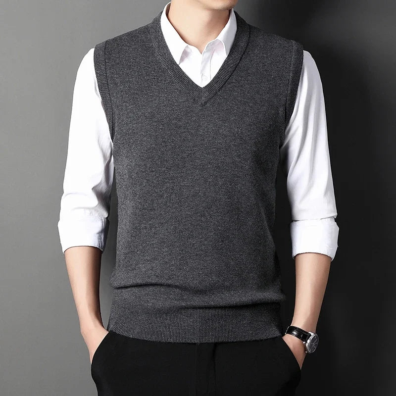 2024 Autumn Winter New Men's Solid Color V-neck Knitted Vest Casual Fashion Warm Sweater Versatile Top