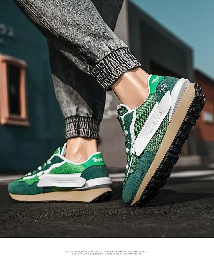 Men Lightweight non-slip walking shoes summer fashion outdoor sports shoes casual comfortable sports shoes
