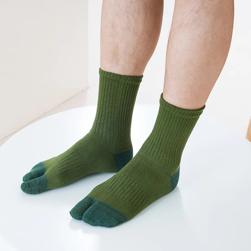 5 Pairs New Style Tabi Two Toed Socks Man Mid-tube Thumb Sock Thick Sweat-absorbing Warm Casual Sport Finger Socks Men Fashions