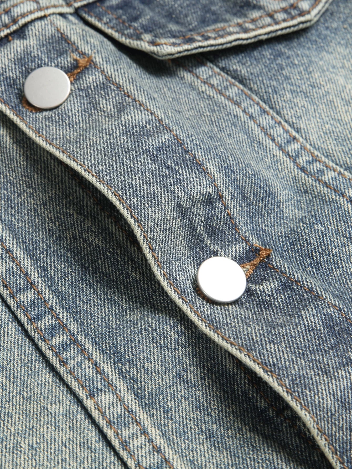 Men's Spring/Autumn Denim Sleeveless Vest. Fringed details. Casual and trendy.