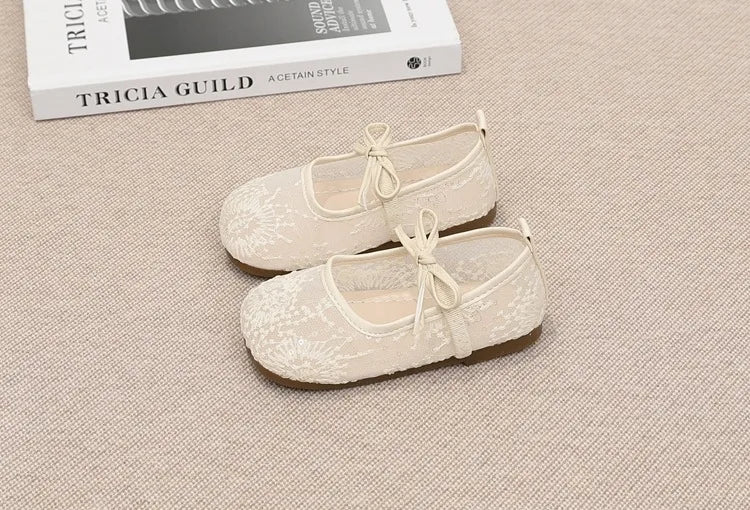 Girls Spring Summer Shoes Newly Comfort Soft Sole Kids Shoes Breathable Non-Slip Casual Sandals Flexible Elegant Princess Flats