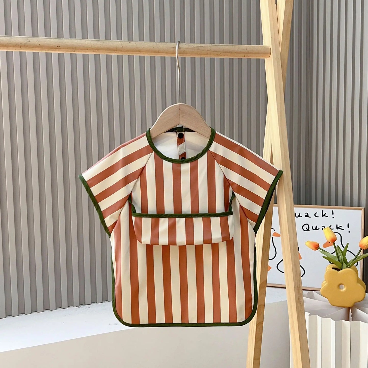 Waterproof PU Infant Sleeveless Bib Baby Feeding Bib Kids Apron Bibs Newborn Burp Cloths for Children Painting Art Smock