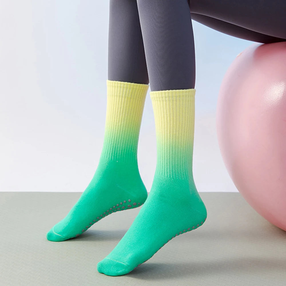 Colourful Women Sports Socks Cotton Mid-tube Bottom Professional Non-slip Silicone Indoor Fitness Socks Dance Pilates Yoga Socks