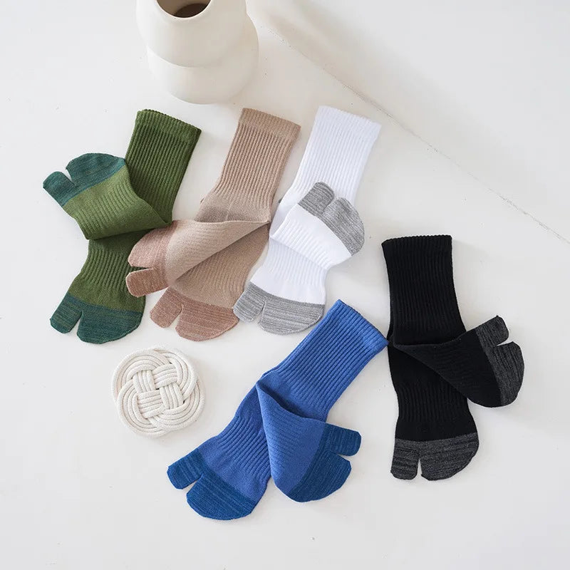 5 Pairs New Style Tabi Two Toed Socks Man Mid-tube Thumb Sock Thick Sweat-absorbing Warm Casual Sport Finger Socks Men Fashions