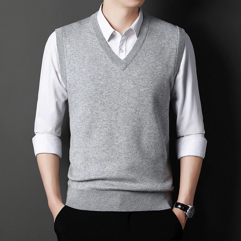 Men's Solid Color Sweater Vest Casual Fashion Warm Top for All Seasons Comfortable Breathable Layering Essential
