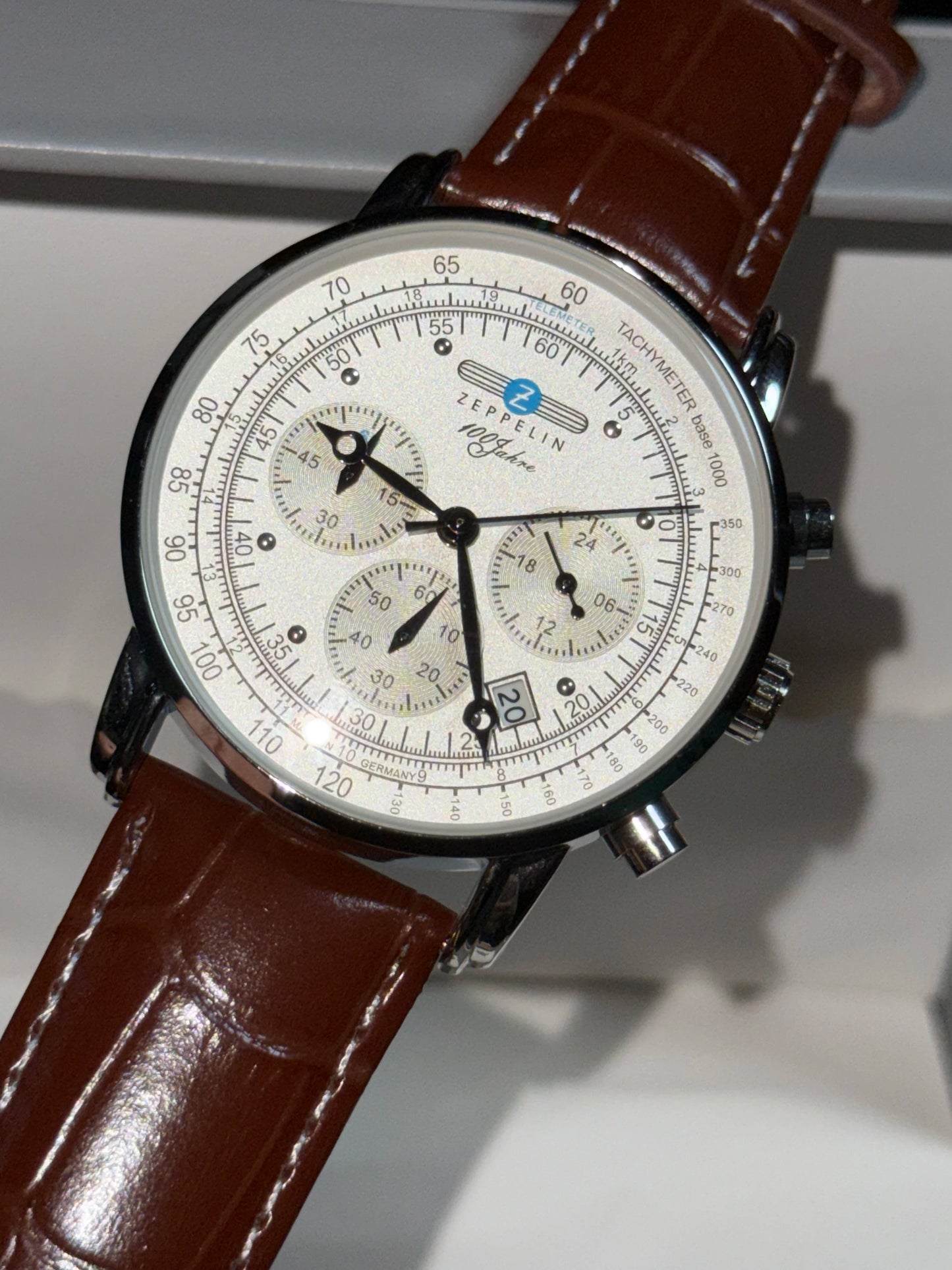 2025 New Zeppelin dirigeable Version commémorative montre pour hommes rétro affaires loisirs montre pour hommes montre de mode
