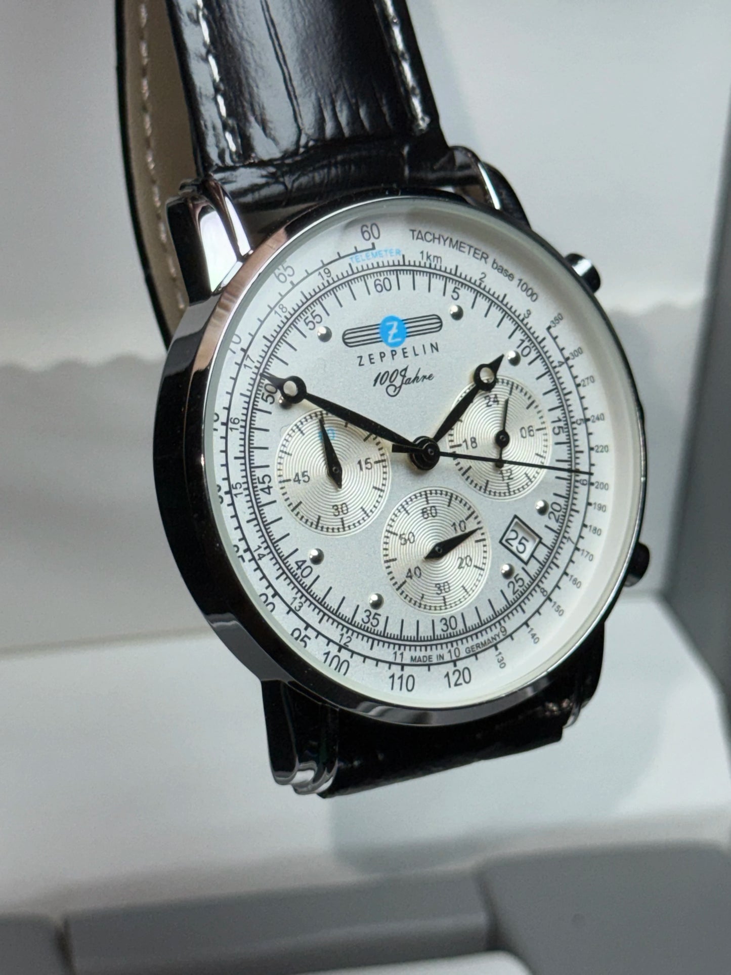 2025 New Zeppelin dirigeable Version commémorative montre pour hommes rétro affaires loisirs montre pour hommes montre de mode