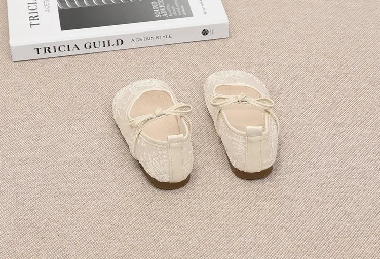 Girls Spring Summer Shoes Newly Comfort Soft Sole Kids Shoes Breathable Non-Slip Casual Sandals Flexible Elegant Princess Flats