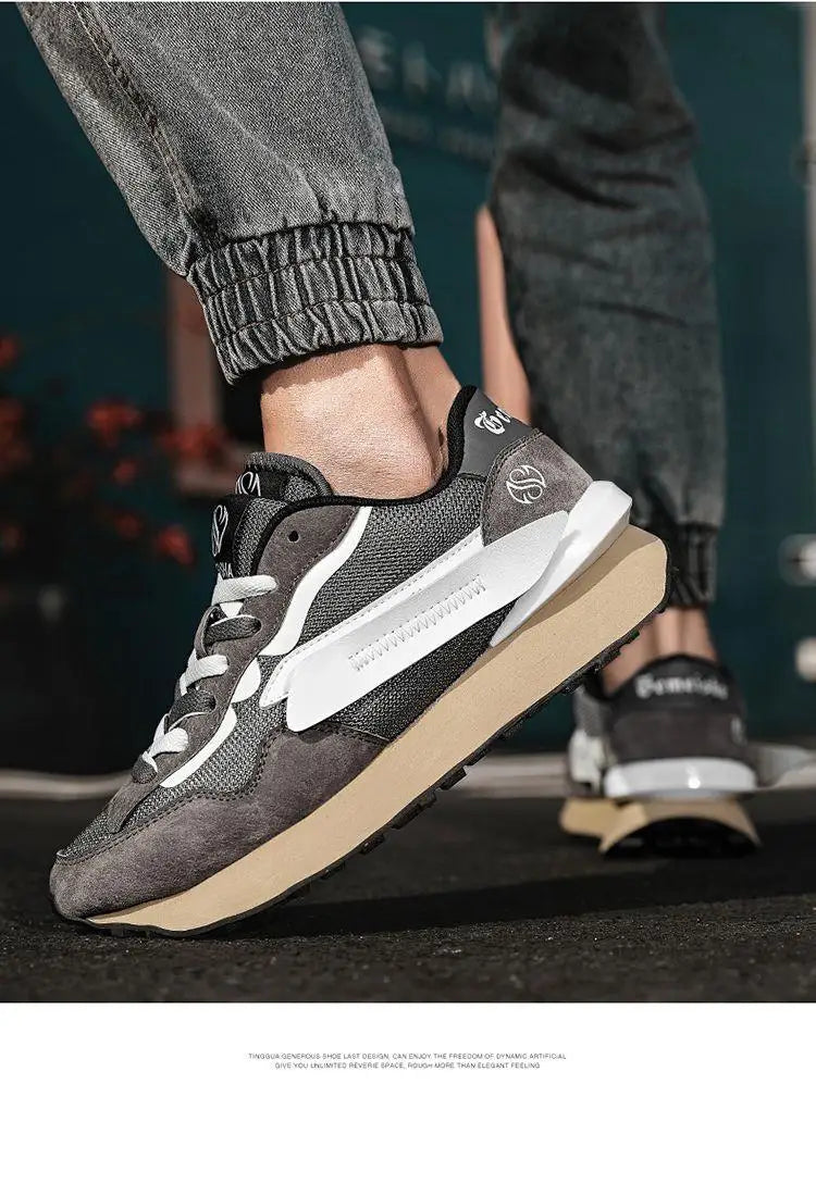 Men Lightweight non-slip walking shoes summer fashion outdoor sports shoes casual comfortable sports shoes