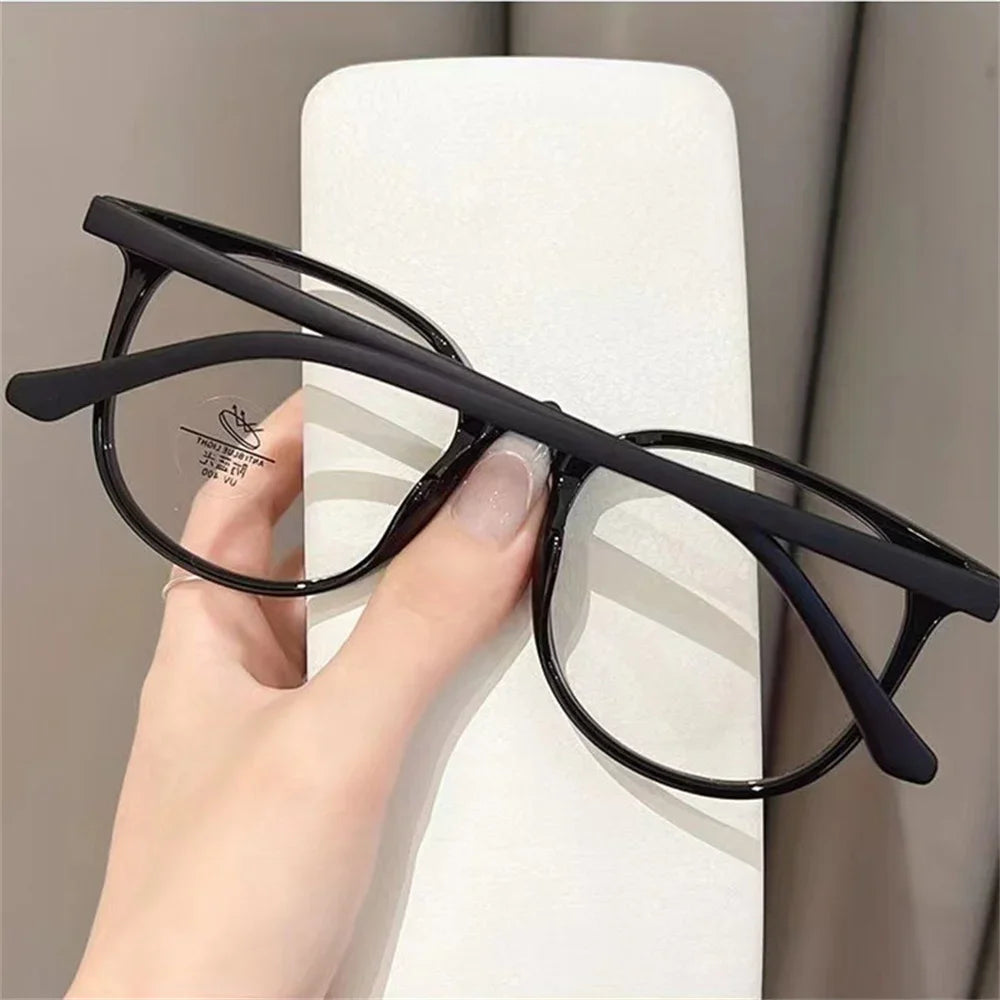 New Retro Ultra-light Glasses Anti-blue Light Flat Glasses Female Fashion Exquisite Casual Transparent Frame Flat Light Glasses